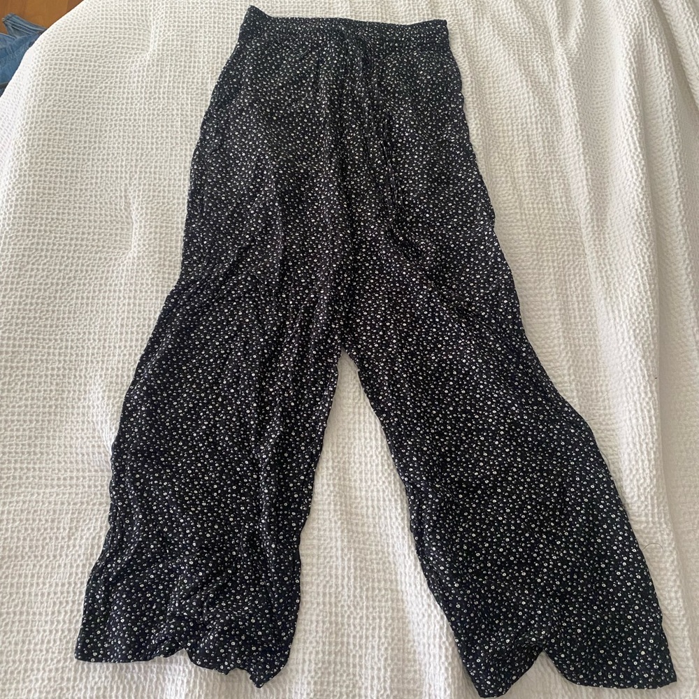 NWT & other stories flowey pants